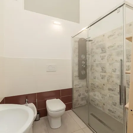 Trilo 2br Palazzo Reale *