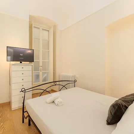 Trilo 2br Palazzo Reale Apartament