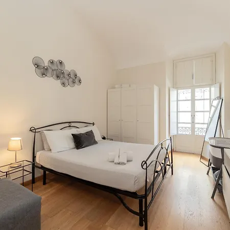アパート Trilo 2br Palazzo Reale