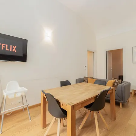 Lägenhet Trilo 2br Palazzo Reale