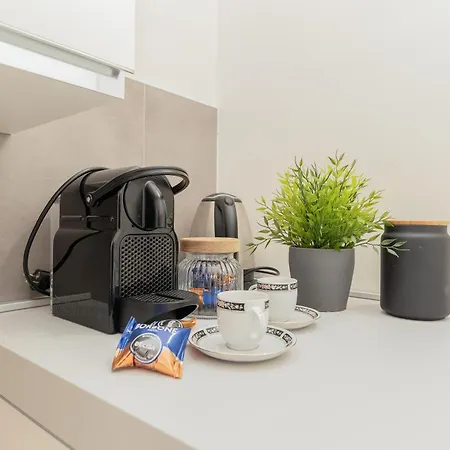 Trilo 2br Palazzo Reale Lägenhet *