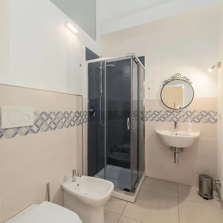 Trilo 2br Palazzo Reale