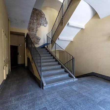 Trilo 2br Palazzo Reale Lägenhet *