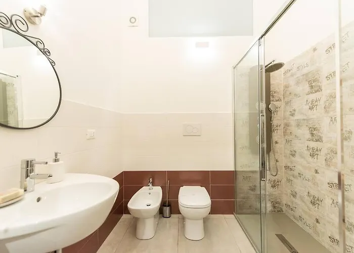 Grand Palace -centro Storico Apartment