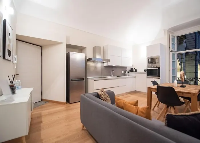 Grand Palace -centro Storico Apartment